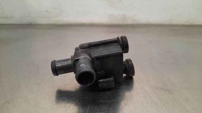 Additional water pump Audi A4