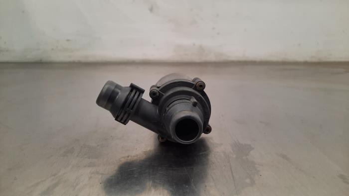 Additional water pump BMW X5