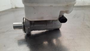 Hoofdremcilinder van een Iveco New Daily VI 35C18,35S18,40C18,50C18,60C18,65C18,70C18 2022