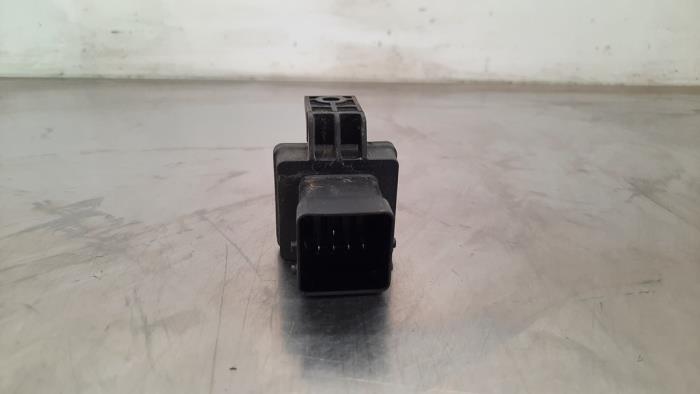 Glow plug relay Renault Master