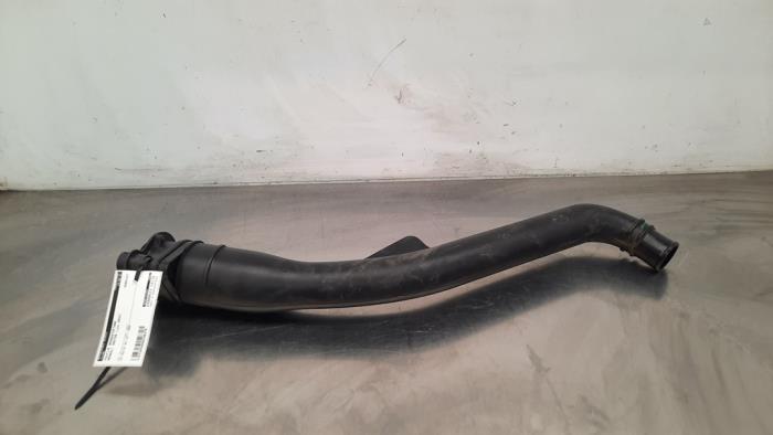 Fuel tank filler pipe Renault Master