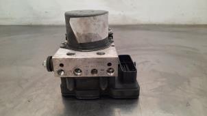 Gebruikte ABS Pomp Renault Master III (FV) 2.3 dCi 110 16V FWD Prijs € 229,90 Inclusief btw aangeboden door Autohandel Didier