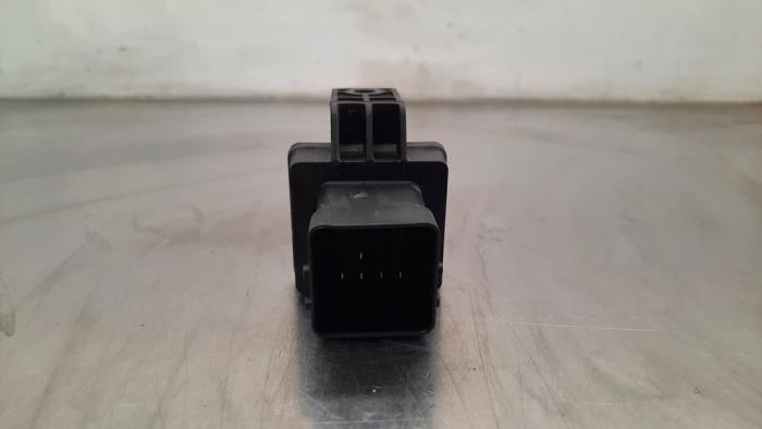 Glow plug relay Renault Master