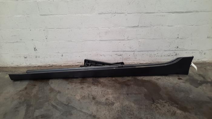 Door sill left BMW 2-Serie