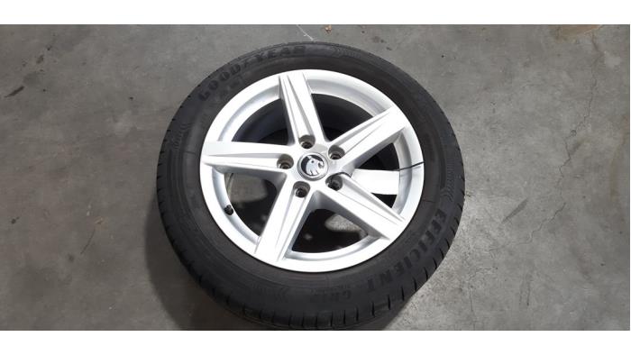 Wheel + tyre Skoda Octavia