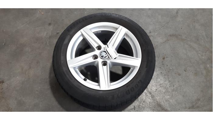 Wheel + tyre Skoda Octavia