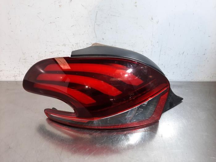 Taillight, left Peugeot 208