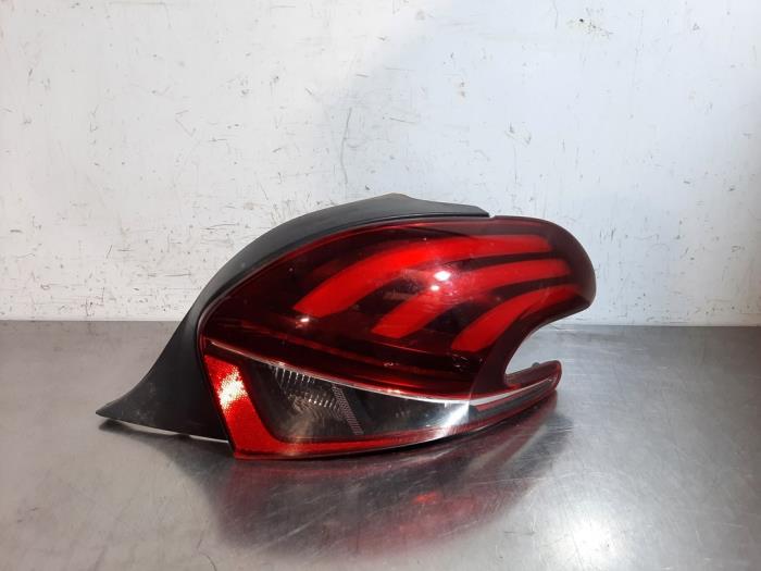 Taillight, right Peugeot 208