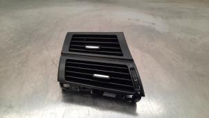 Gebruikte Luchtrooster Dashboard BMW X6M (E71/72) 4.4i V8 Turbo 32V Prijs € 54,45 Inclusief btw aangeboden door Autohandel Didier