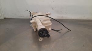 Gebruikte Ruitensproeiertank voor Opel Mokka/Mokka X 1.7 CDTI 16V 4x2 Prijs € 36,30 Inclusief btw aangeboden door Autohandel Didier