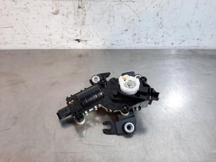 Motor for power tailgate closer Peugeot 3008