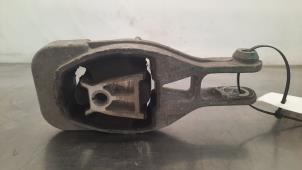 Gebruikte Versnellingsbak Steun Opel Mokka/Mokka X 1.7 CDTI 16V 4x2 Prijs € 54,45 Inclusief btw aangeboden door Autohandel Didier