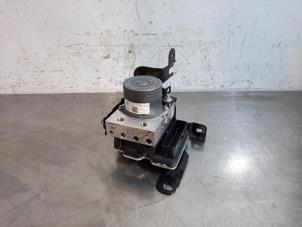 Gebruikte ABS Pomp Citroen C5 Aircross I (A4/AC/AJ/AR) 1.6 Hybrid 225 16V Prijs € 332,75 Inclusief btw aangeboden door Autohandel Didier