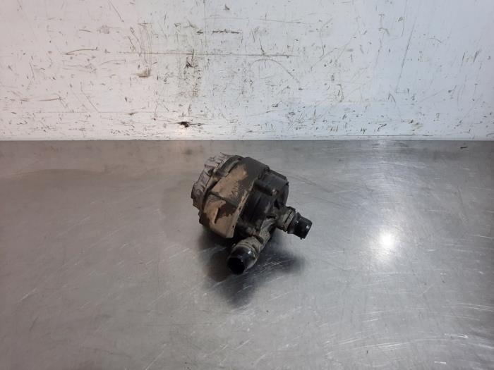 Additional water pump Citroen C5 Aircross