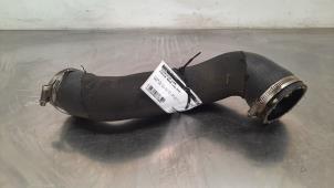 Gebruikte Intercooler Slang Porsche Macan (95B) 2.0 16V Turbo Prijs € 54,45 Inclusief btw aangeboden door Autohandel Didier