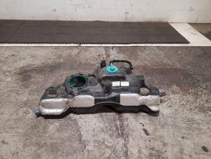 Gebruikte Tank Citroen C5 Aircross I (A4/AC/AJ/AR) 1.6 Hybrid 225 16V Prijs € 199,65 Inclusief btw aangeboden door Autohandel Didier