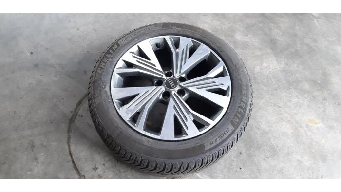 Velg + Band Audi Q4