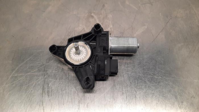 Door window motor Mercedes EQC