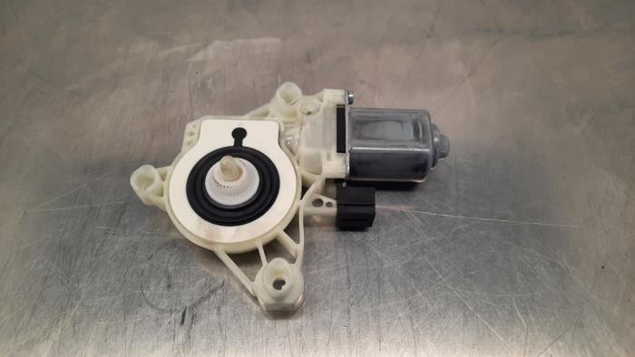 Door window motor Audi Q4