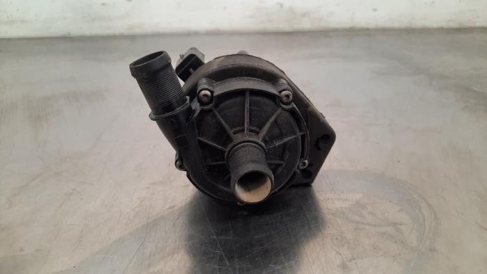 Additional water pump Renault Trafic