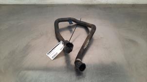 Gebruikte Koelwaterslang Mercedes EQC (N293) 400 4-Matic Prijs € 24,20 Inclusief btw aangeboden door Autohandel Didier