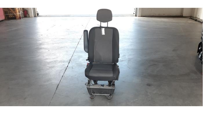 Seat, left Renault Master