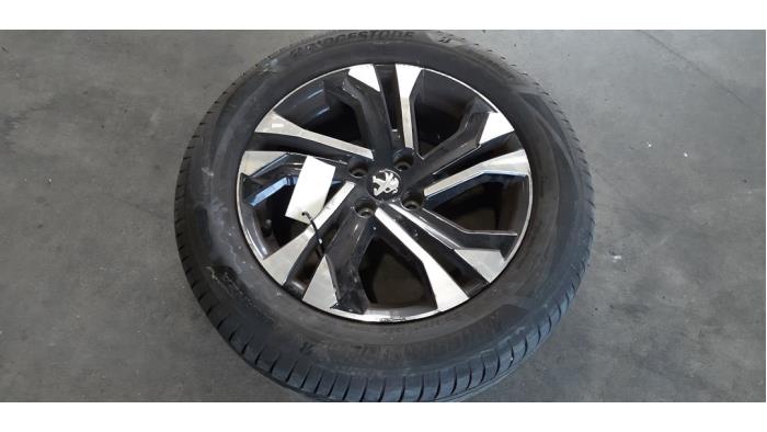 Wheel + tyre Peugeot 2008