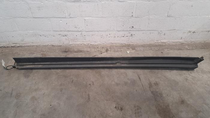 Door sill left Fiat 500X