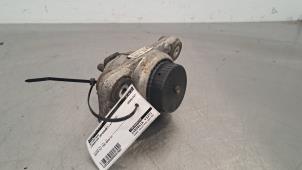 Gebruikte Motorsteun Landrover Defender II 2.0 D240 Prijs € 66,55 Inclusief btw aangeboden door Autohandel Didier