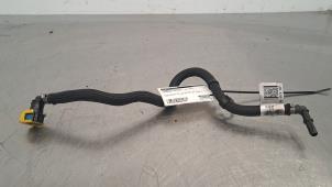 Gebruikte Brandstofleiding Landrover Defender II 2.0 D240 Prijs € 36,30 Inclusief btw aangeboden door Autohandel Didier