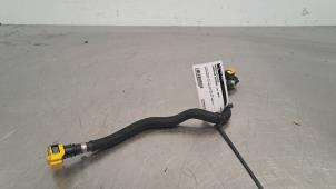 Gebruikte Brandstofleiding Landrover Defender II 2.0 D240 Prijs € 30,25 Inclusief btw aangeboden door Autohandel Didier