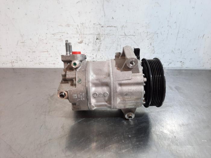 Air conditioning pump Ford Puma