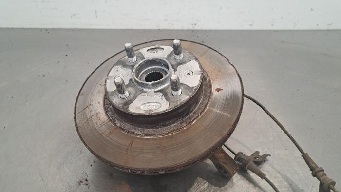 Fusee links-voor Hyundai I10