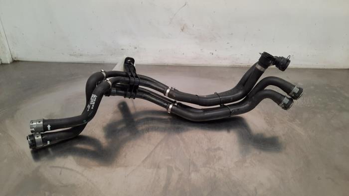 Radiator hose Mercedes EQA