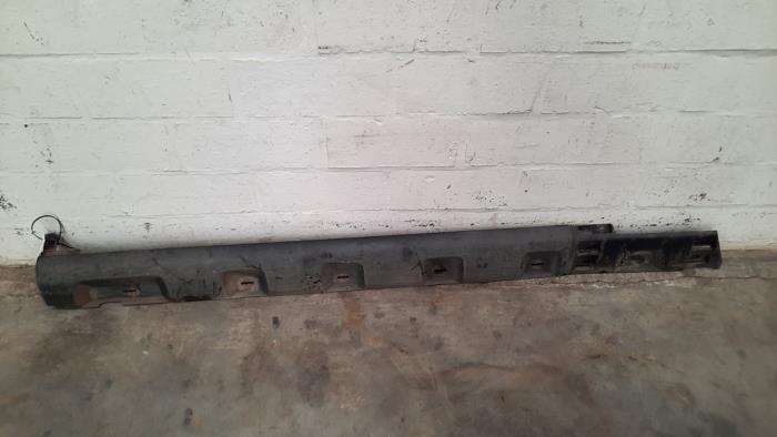 Door sill left Dacia Sandero