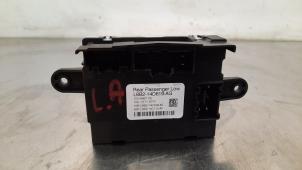 Gebruikte Deur module Landrover Defender II 2.0 D240 Prijs € 66,55 Inclusief btw aangeboden door Autohandel Didier