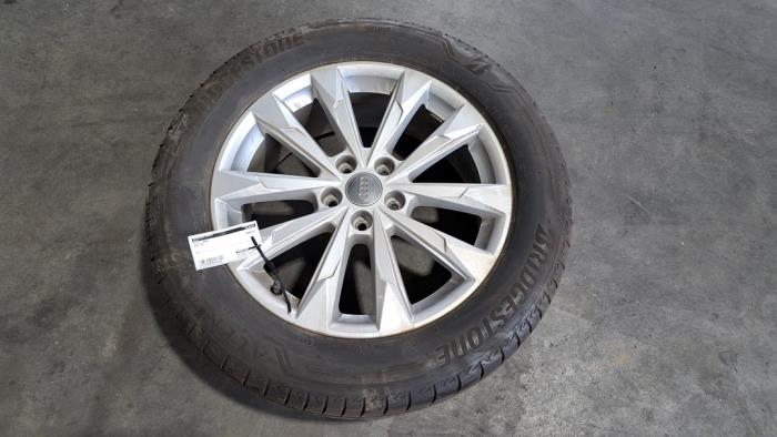 Velg + Band Audi Q3