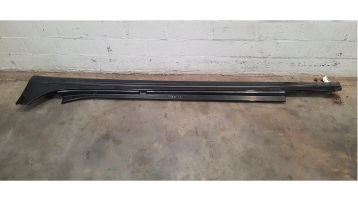 Door sill left Maserati Ghibli