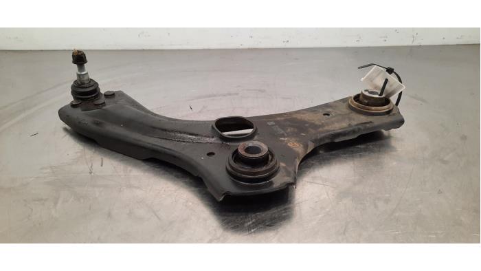 Front wishbone, right Renault Captur