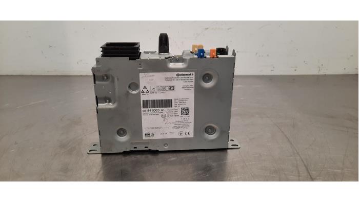 Module radio Peugeot 208