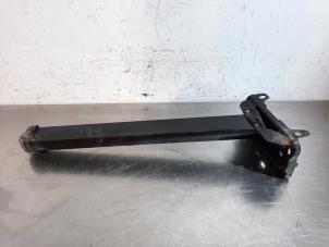 Gebruikte Chassisbalk voor Citroen Grand C4 Spacetourer (3A) 1.5 Blue HDi 130 16V Prijs € 30,25 Inclusief btw aangeboden door Autohandel Didier