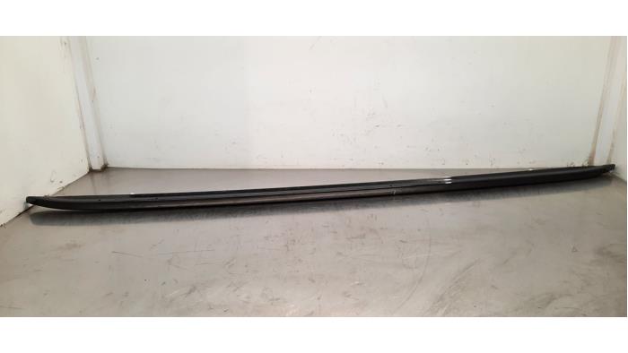 Rail de toit gauche Peugeot 2008