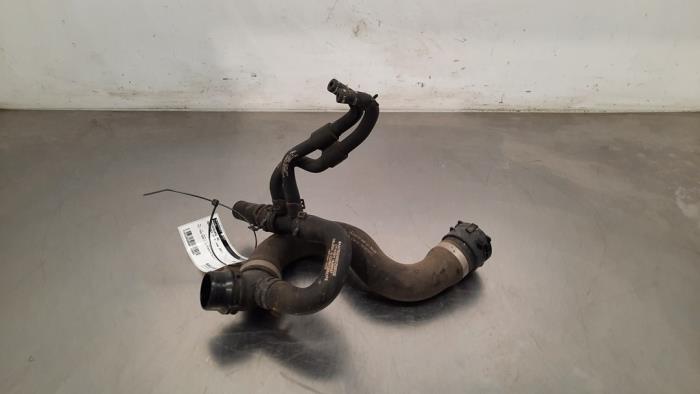 Radiator hose Mercedes Vito