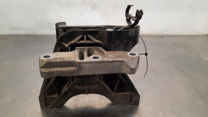 Engine mount