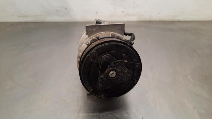 Air conditioning pump Nissan Interstar