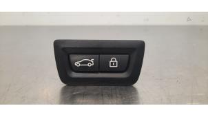 Gebruikte Centrale deurvergrendeling Schakelaar BMW 2 serie Gran Tourer (F46) 220i 2.0 TwinPower Turbo 16V Prijs € 30,25 Inclusief btw aangeboden door Autohandel Didier