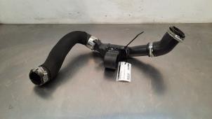 Gebruikte Intercooler Buis Peugeot 408 1.2 PureTech 130 Prijs € 48,40 Inclusief btw aangeboden door Autohandel Didier