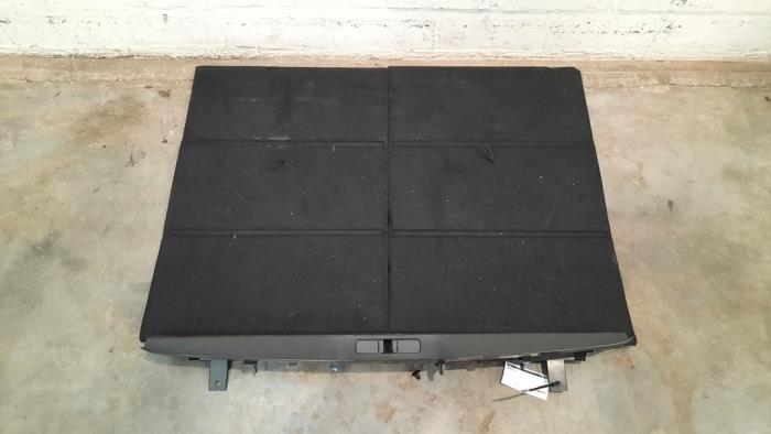 Coffre tapis Peugeot 5008