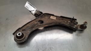 Gebruikte Draagarm rechts-voor Citroen C5 Aircross I (A4/AC/AJ/AR) 1.2 e-THP PureTech 130 Prijs € 48,40 Inclusief btw aangeboden door Autohandel Didier