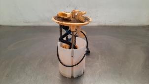 Gebruikte Tank element Pomp Renault Trafic (1FL/2FL/3FL/4FL) 2.0 dCi 16V 130 Prijs € 133,10 Inclusief btw aangeboden door Autohandel Didier